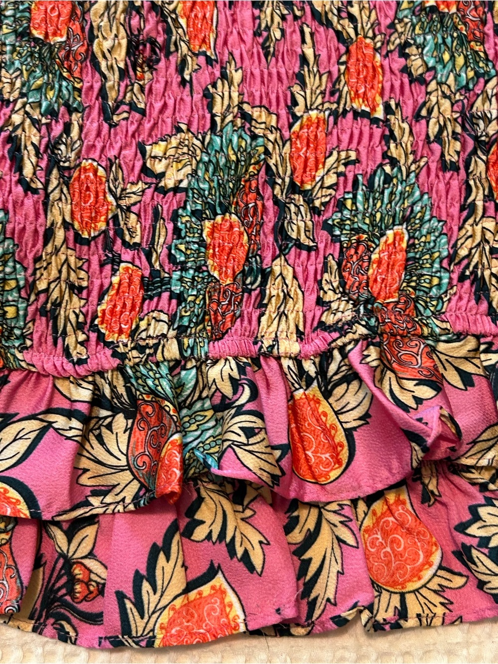 THML smocked gorgeous top - Picture 4 of 6